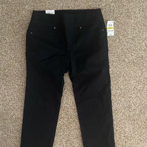 NWT  Style & Co. Pull On Low Rise Capri